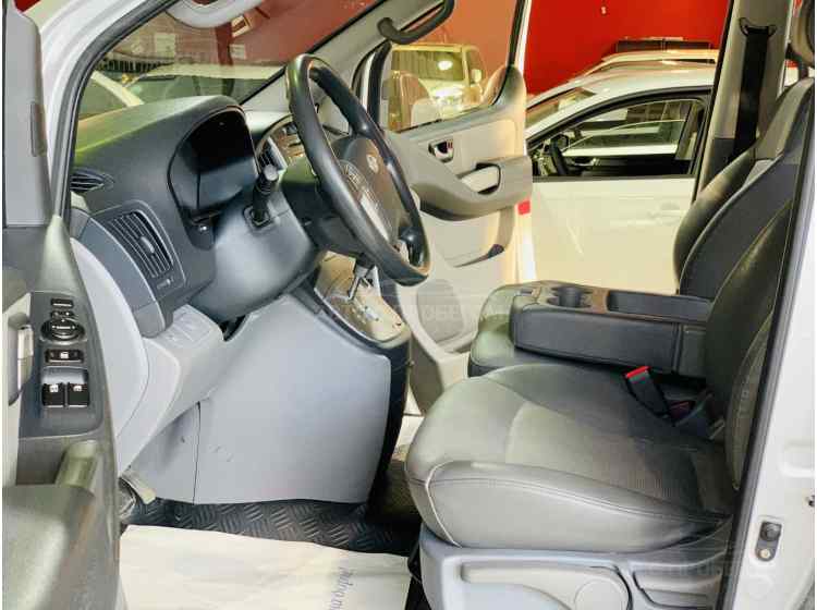 Hyundai Grand Starex I